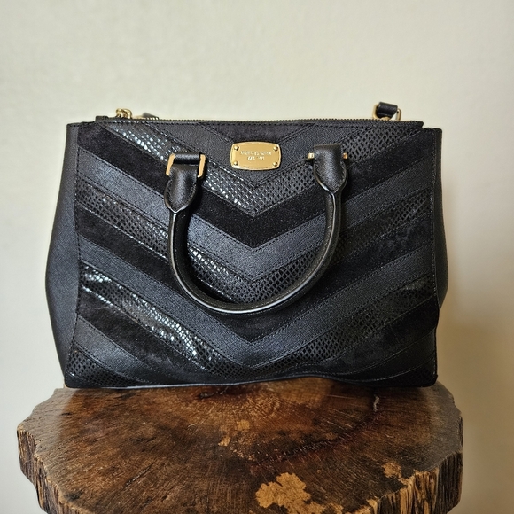 Michael Kors Tote Bag Medium EAST WEST MIXED MEDIA CHEVRON PYTHON DILLON NWOT - Picture 13 of 13